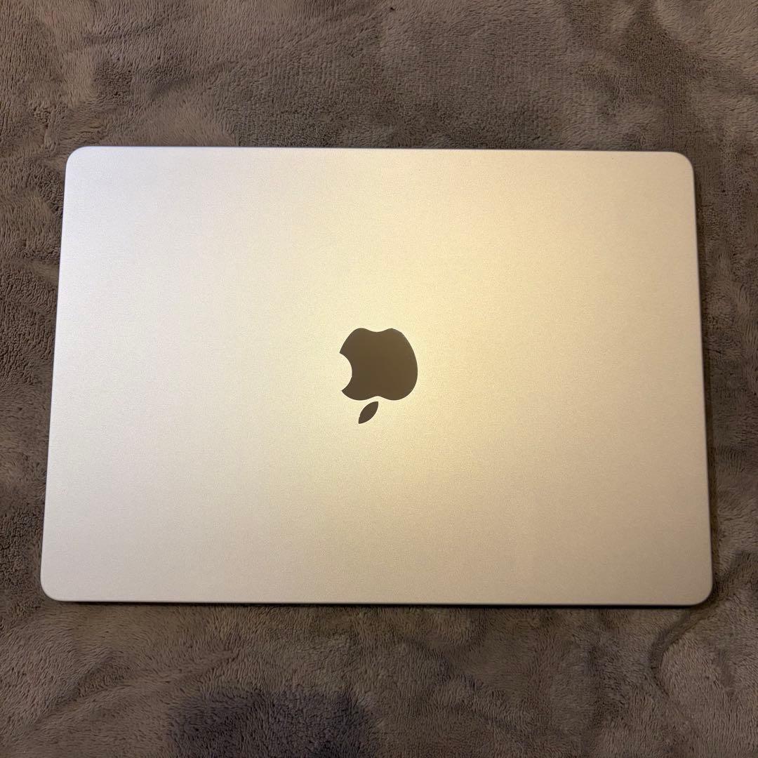 り*う様 MacBook Air M2 13.6 インチ スターライト JIS配