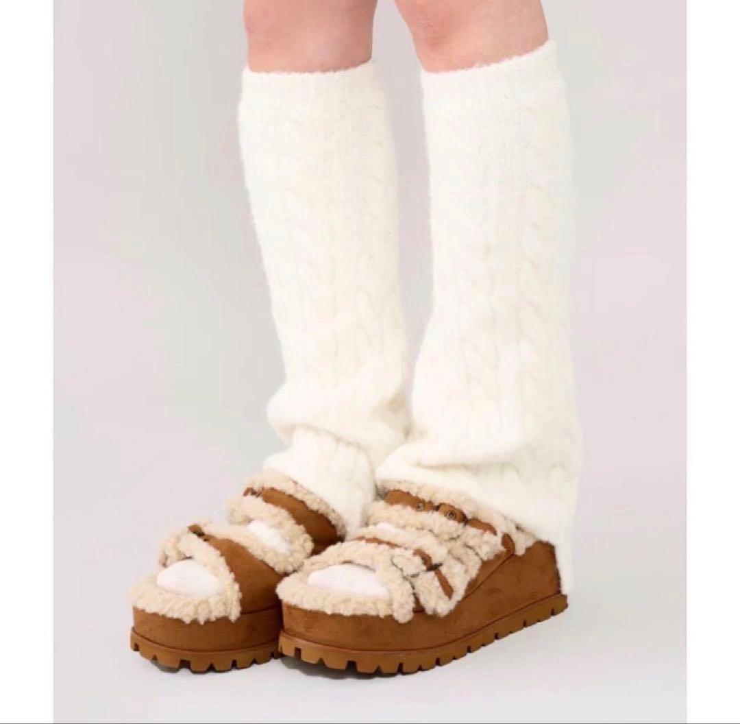 新品未開封　ダーリッチ　フェイクムートンベルトスリッポン　M　スリッポン