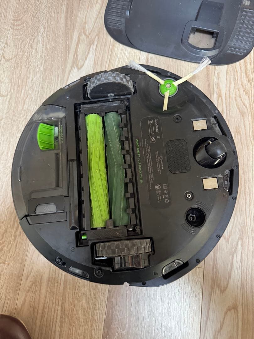 iRobot Roomba i7自動充電スタンド付き