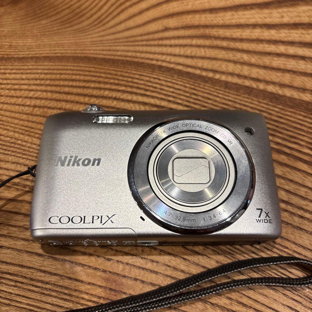 Nikon COOLPIX 7倍ズーム デジタルカメラ