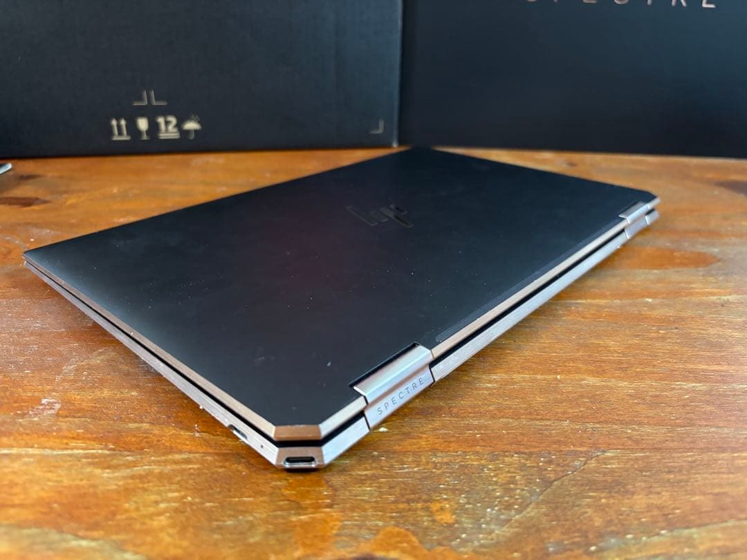 HP Spectre x360 13.3インチ core i7 メモリ32gb