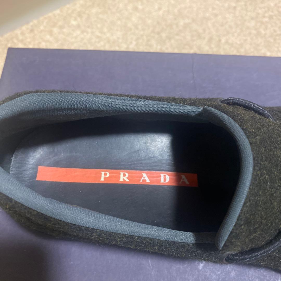 ぎゅな　PRADA スポーツグレイウールスニーカー