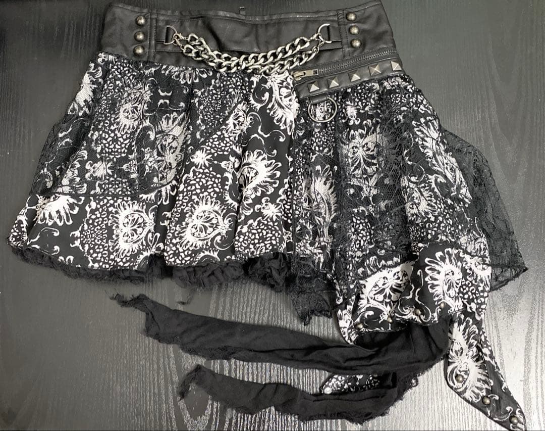 パンク系 スカート ☆24時間以内発送！