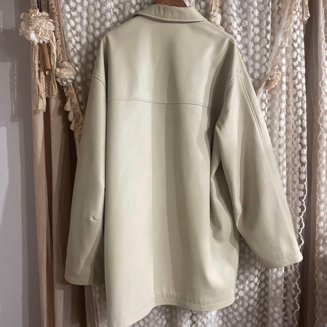 anuke アンヌーク エコレザーオーバージャケット 38 クリーム