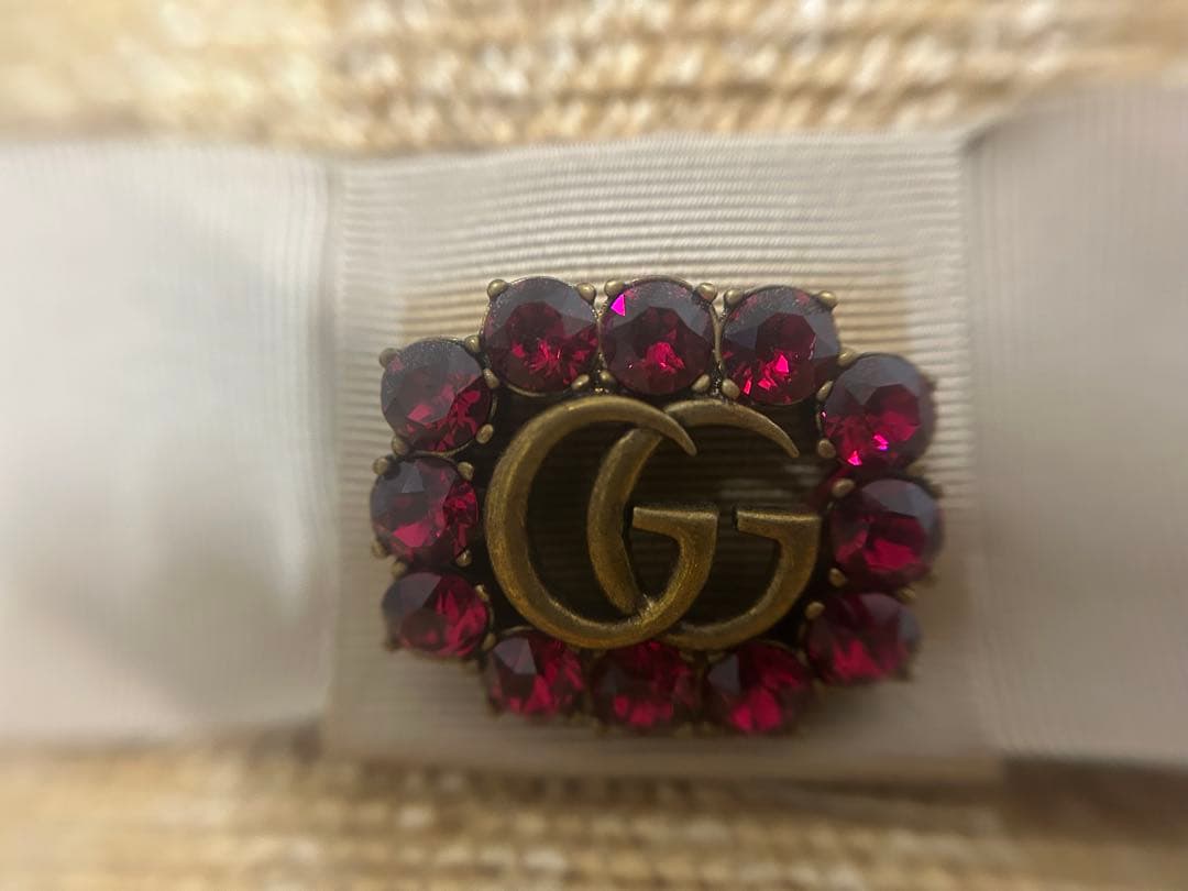 【中古美品】Gucciグッチ 麦わら帽子 ホワイトパール装飾GGロゴ