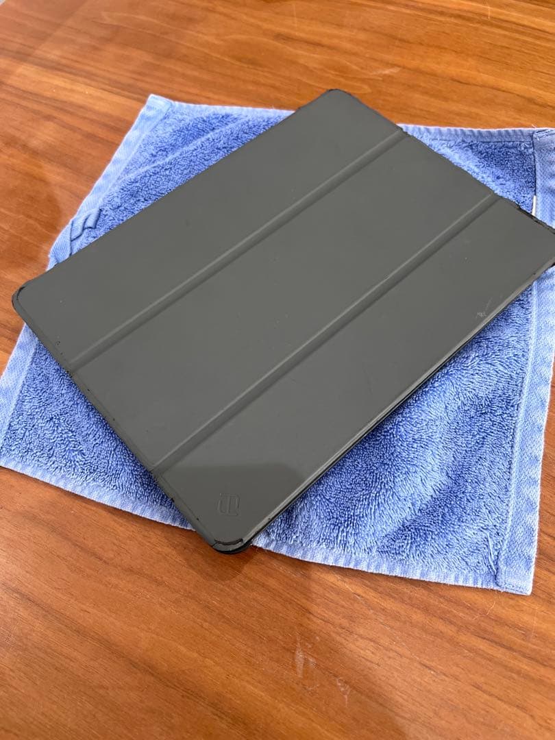 超美品Apple iPad 第８世代　スペースグレー 本体