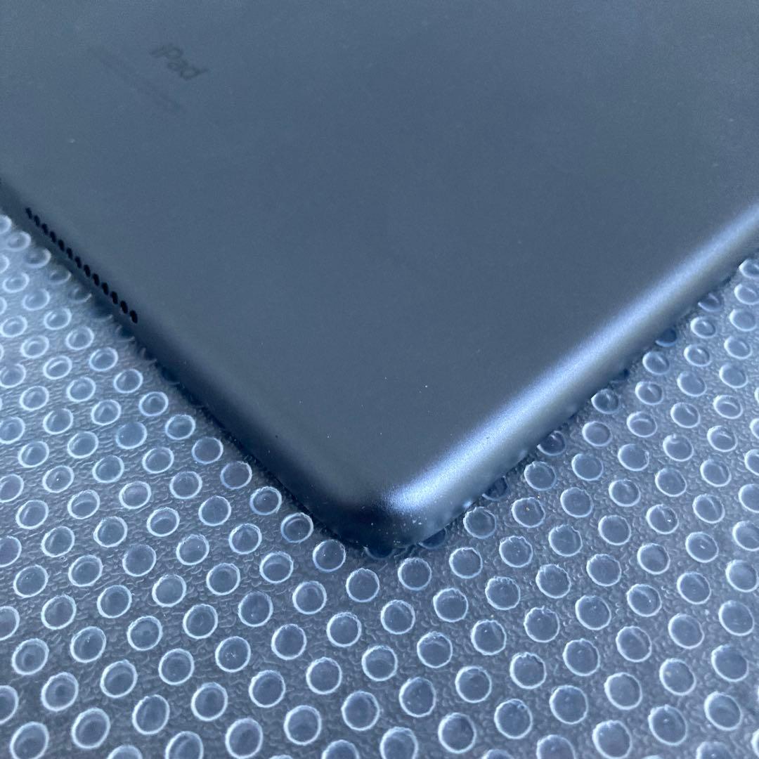 803【早い者勝ち】電池最良好☆iPad7 第7世代 32GB SIMフリー☆