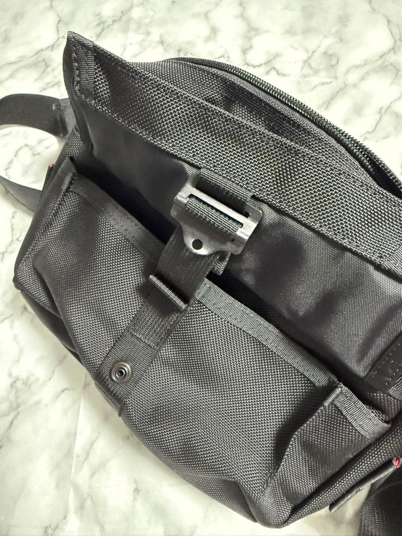 【BRIEFING MAG SHOULDER S】アメリカ製