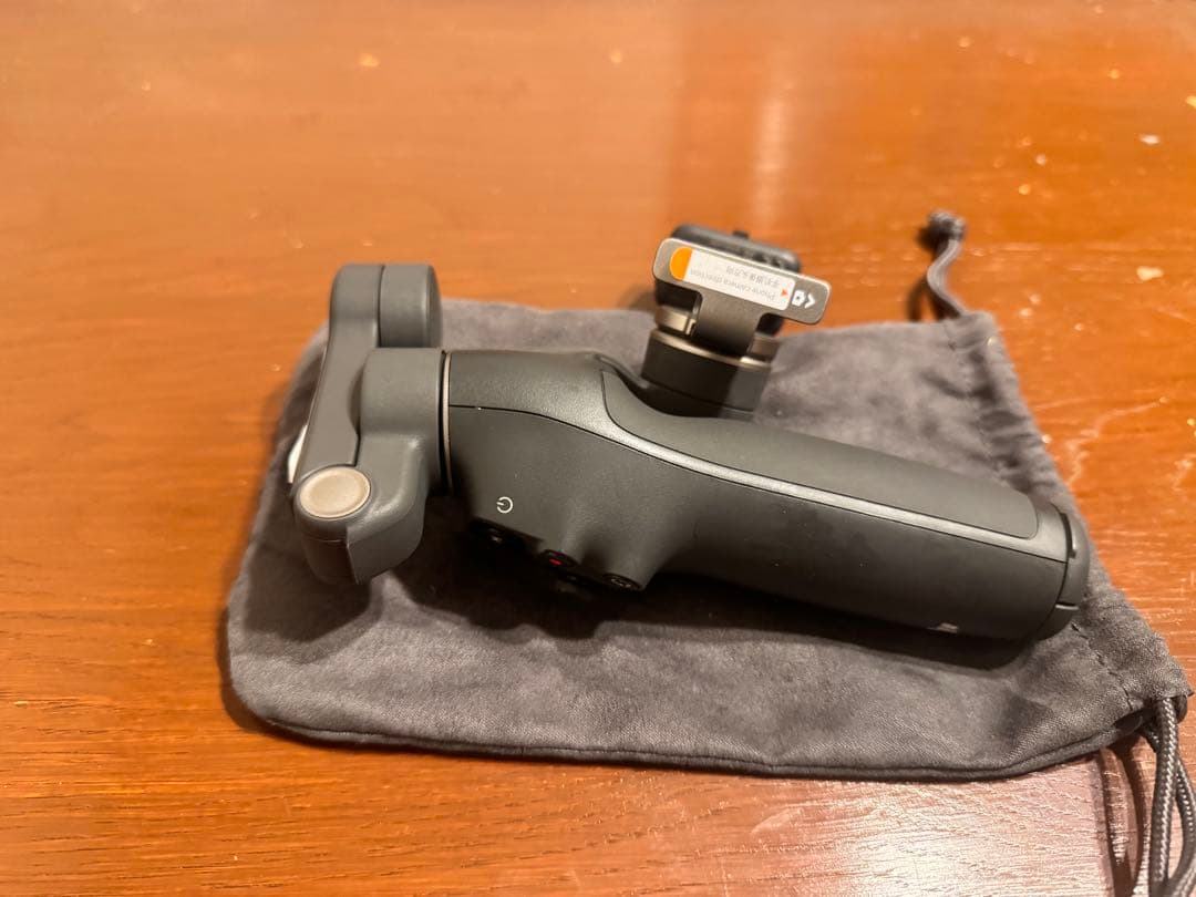 DJI スマホ ジンバル 7P ジンバルスタビライザー 10時間使用 スマホ充電