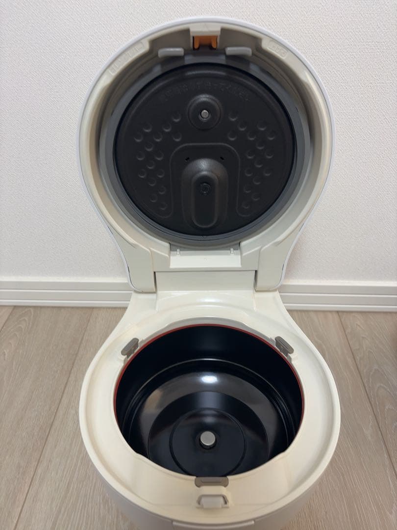 美品　三菱 IH炊飯ジャー炊飯器 本炭釜 紬5.5合 NJ-BW10F