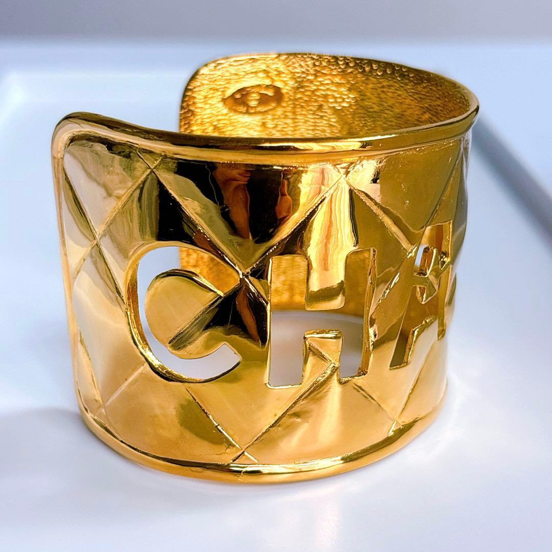 【美品】シャネル　ヴィンテージ　マトラッセ　キルティング　ブレスレット　バングル