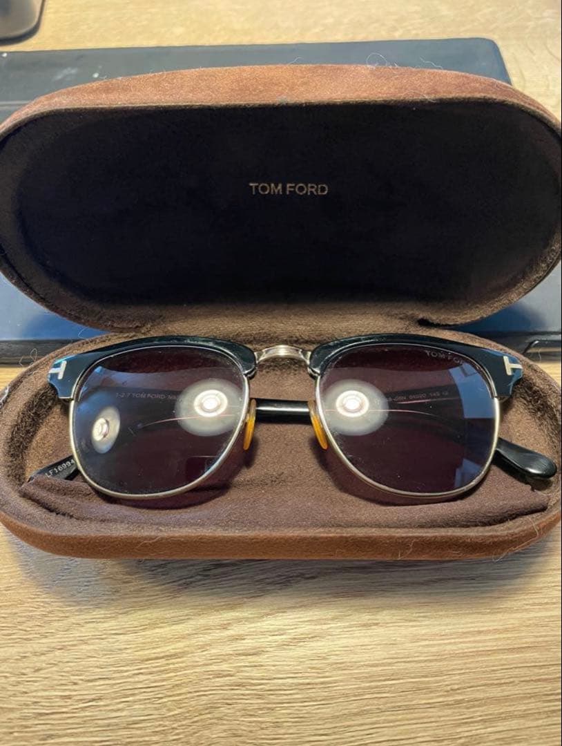 TOM FORD ブラックラウンドサングラス最終値下げ！！