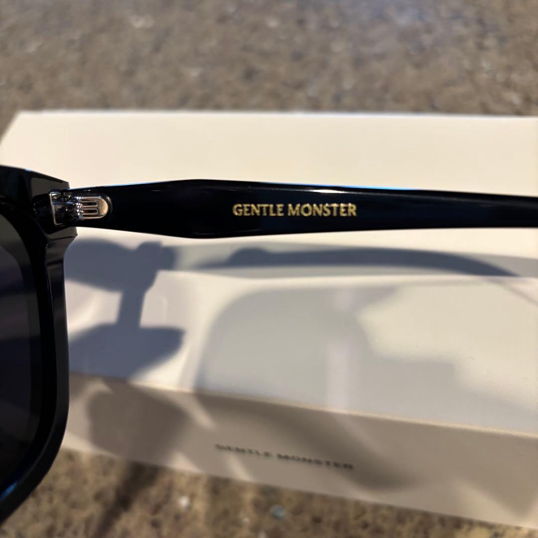 ジェントルモンスター　GENTLE MONSTER PALETTE