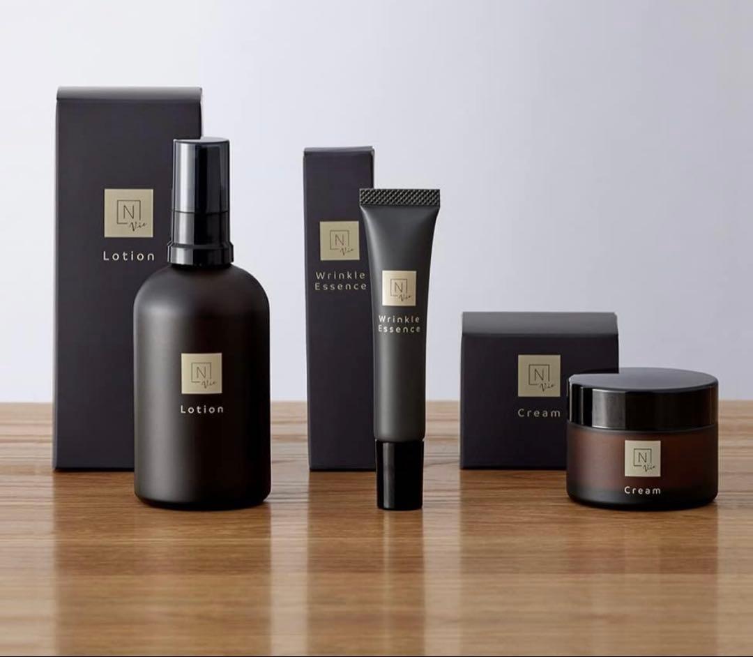 ゆ*ん様 Nオーガニックvie スキンケア4点　洗顔フォーム・化粧水・クリーム・