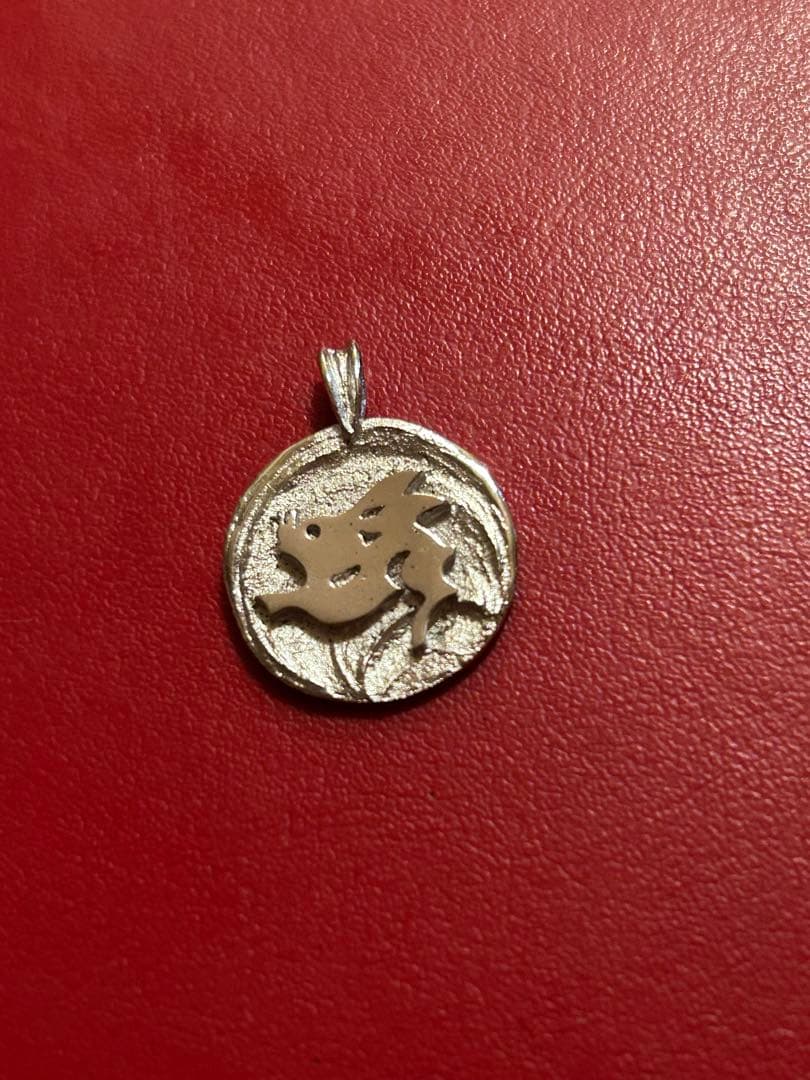 岩倉康二 十二支イノシシ ペンダントトップ 裏側に康二作 飛ぼう？刻印あり