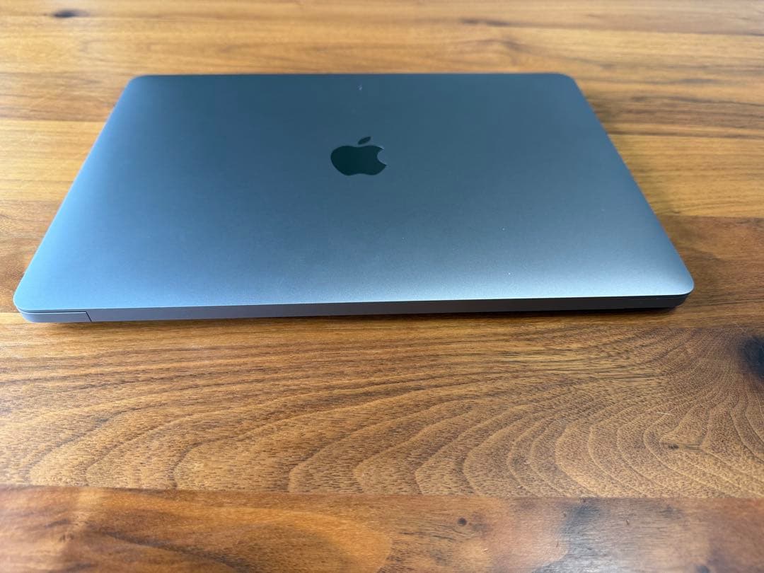 【超美品】Mac book air m1チップ　8gbメモリ　256GB