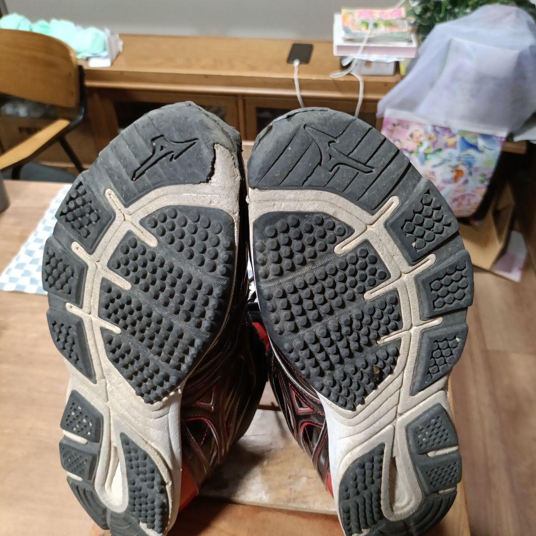 28cmミズノプロ 野球アップシューズ 黒/赤　トレーニングシューズ