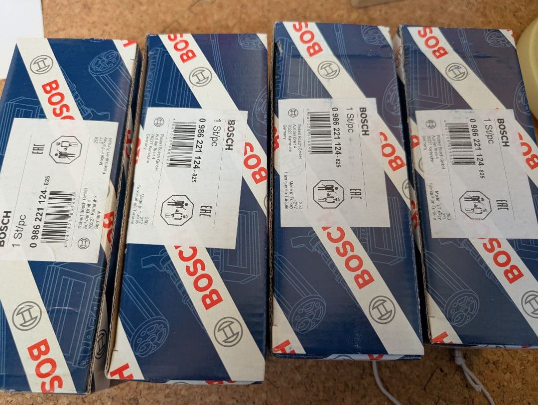 t*4様  MINI bosch イグニッションコイル　プラグセット