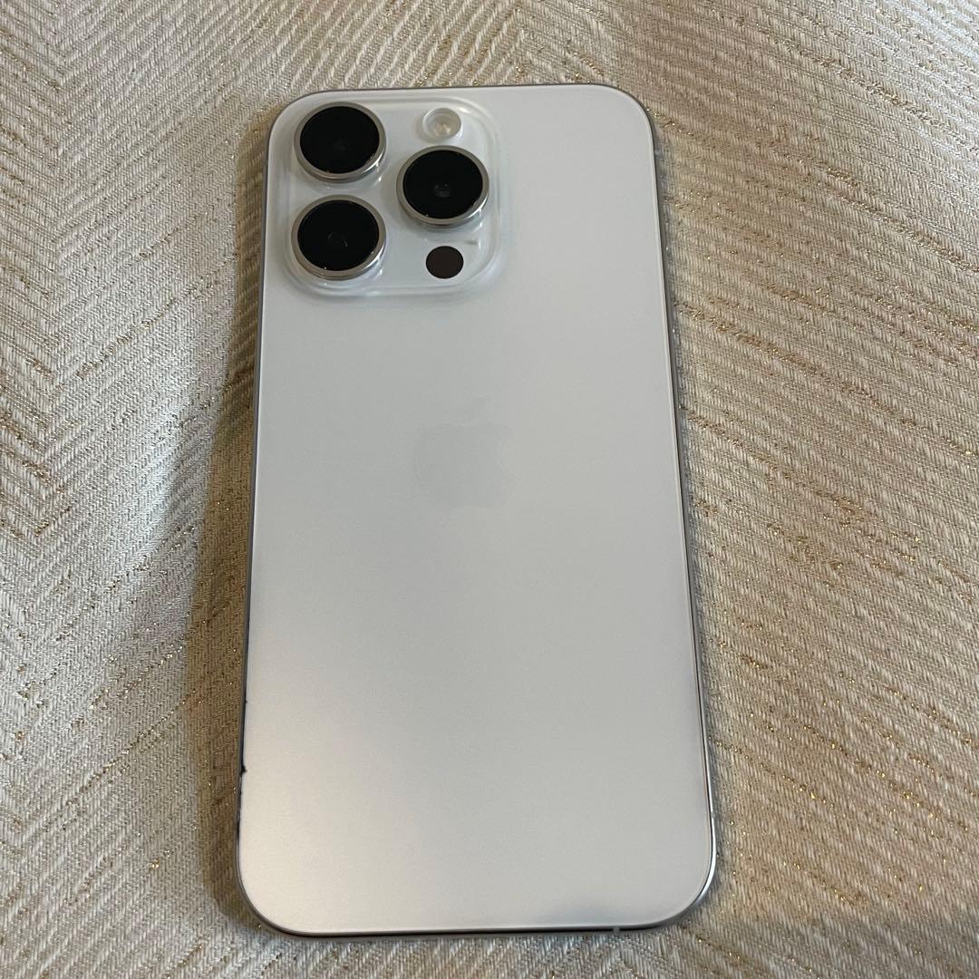 【美品/SIMフリー】iPhone15 Pro 256GB ホワイト 箱あり