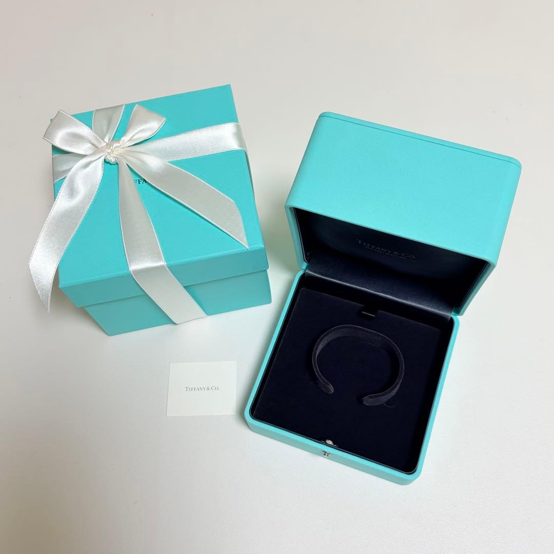美品　ティファニー　バングルケース　空箱　ブレスレット　腕時計ケース　現行品