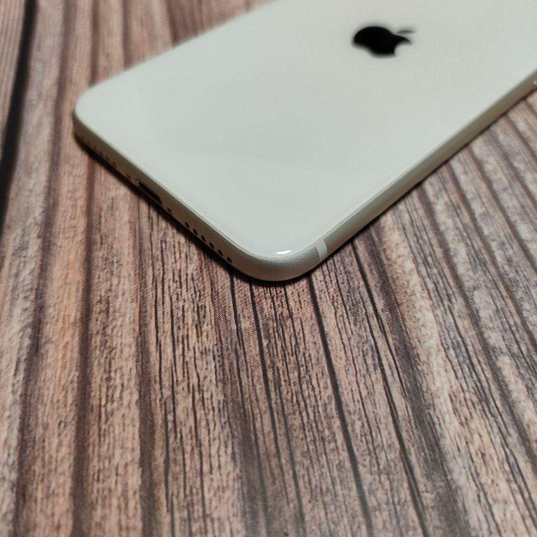 iPhone SE 第3世代 64GB バッテリー100% スターライト 美品