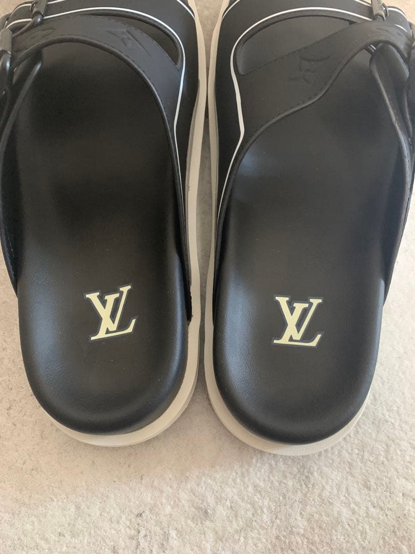 LOUIS VUITTONルイヴィトン LVトレイナー ライン サンダル 44