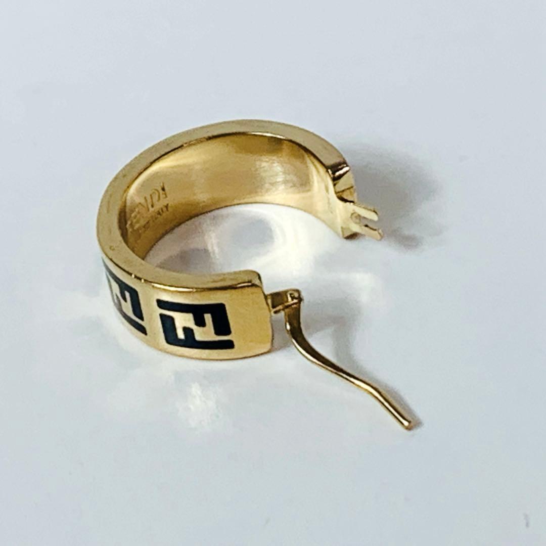 未使用品FENDI フェンディ　フープピアス　ゴールド　ズッカ　片耳