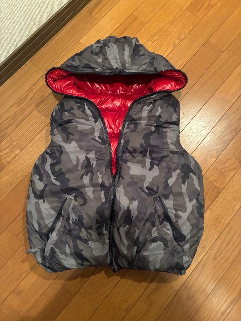 DUVETICA デュベティカ　リバーシブル　ダウンベスト