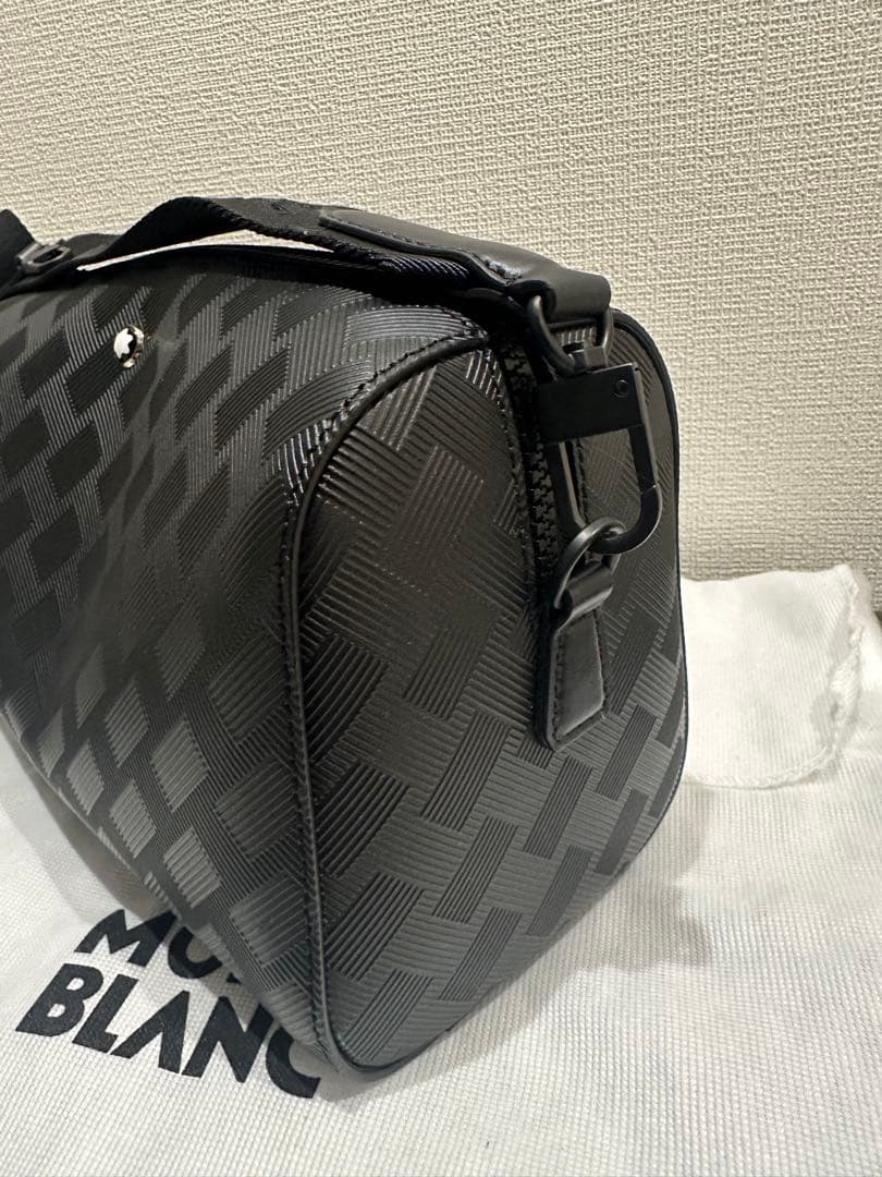 美品　MONTBLANC モンブラン　メンズ　ボディバック