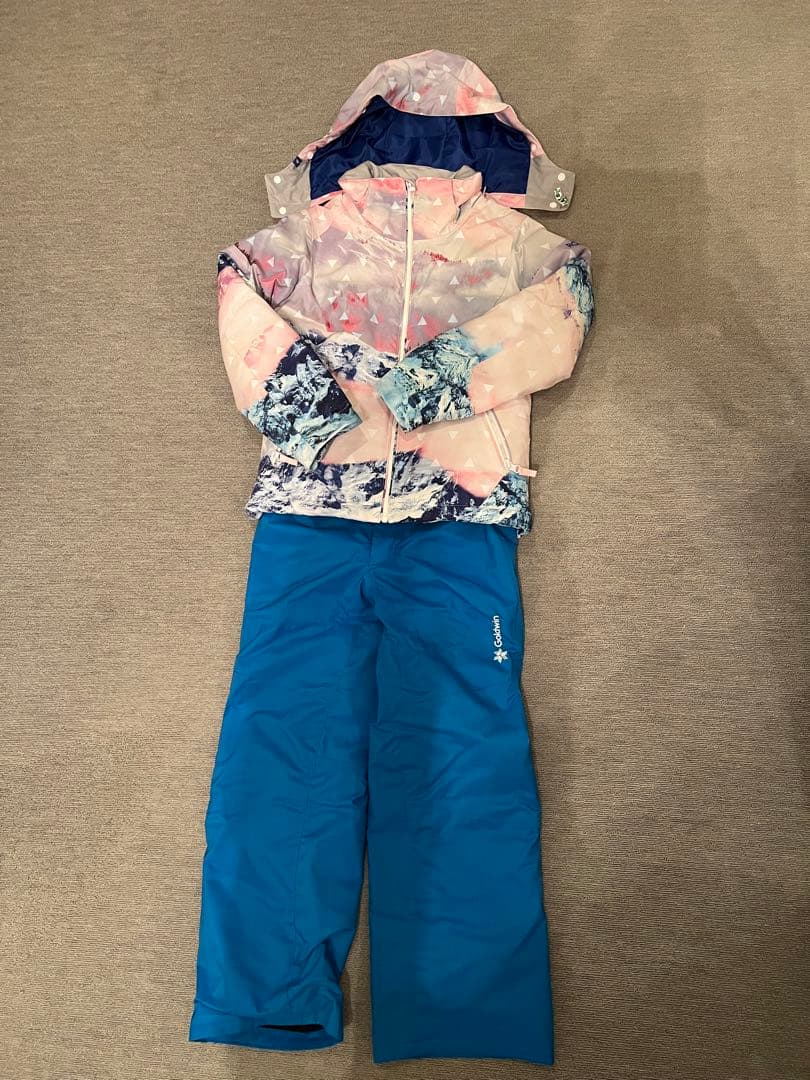 スキーウェア　キッズ140 上・下