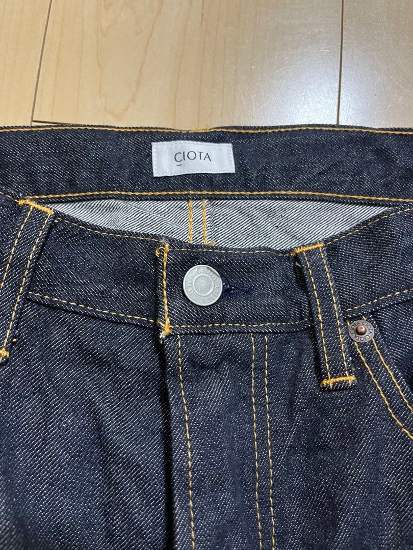 【未使用】CIOTA ストレートジーンズ 32インチ