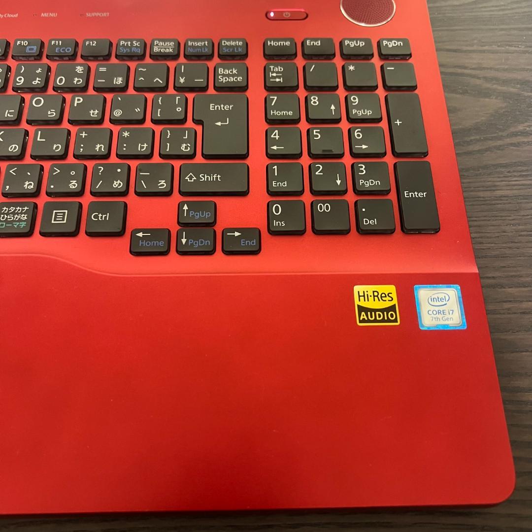 富士通 LIFEBOOK✨SSD256GB☆メモリ8GB☆Core i7☆レッド