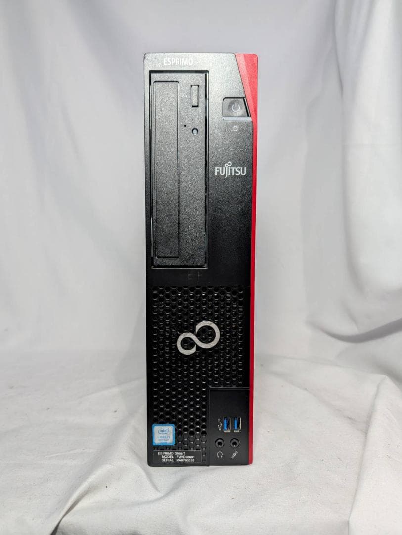 富士通 D588/T 第8世代 i5/8GB/SSD256GB/Win11