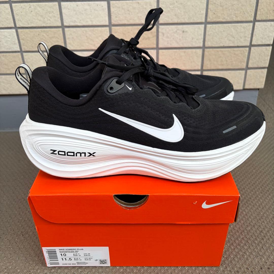 【超美品】NIKE VOMERO PLUS US10 / 28cm 低走行