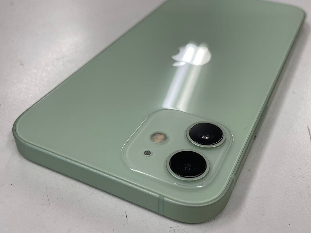 新品同様 iPhone12 64GB SIMフリー バッテリー新品100％