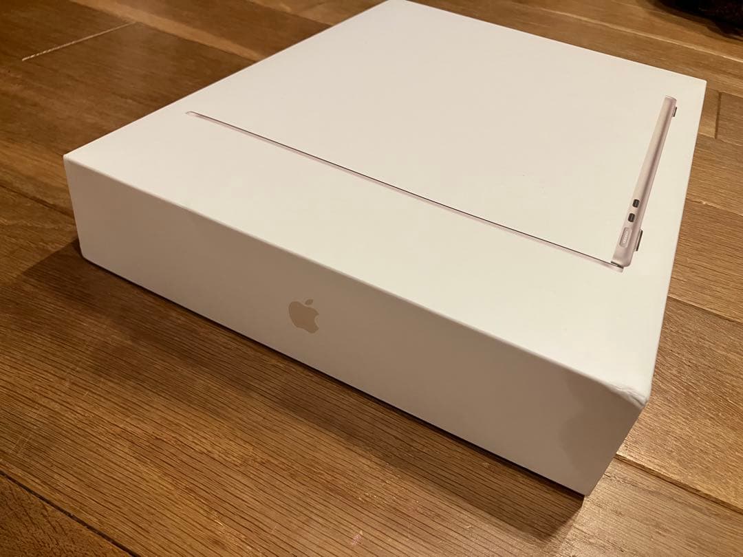 まめおに　MacBook 2022 air M2 スターライト