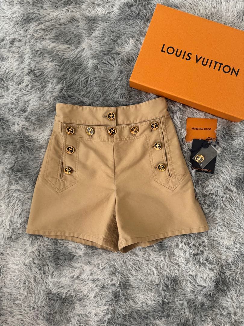 ■超美品 Louis Vuitton ショートパンツ 箱、予備ボタン付き