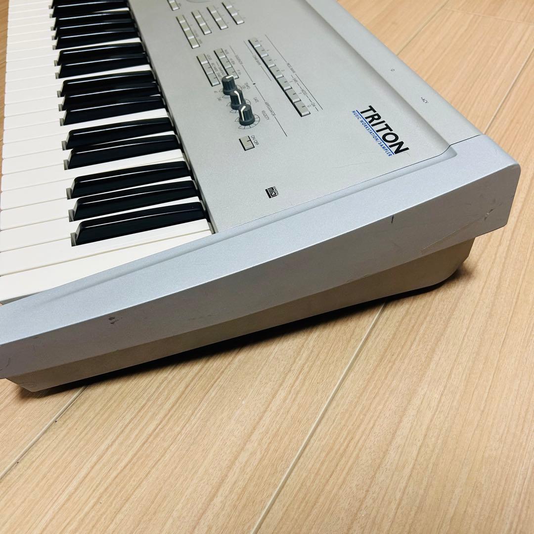 【音出しOK】KORG TRITON シンセサイザー 61鍵 ソフトケース付き