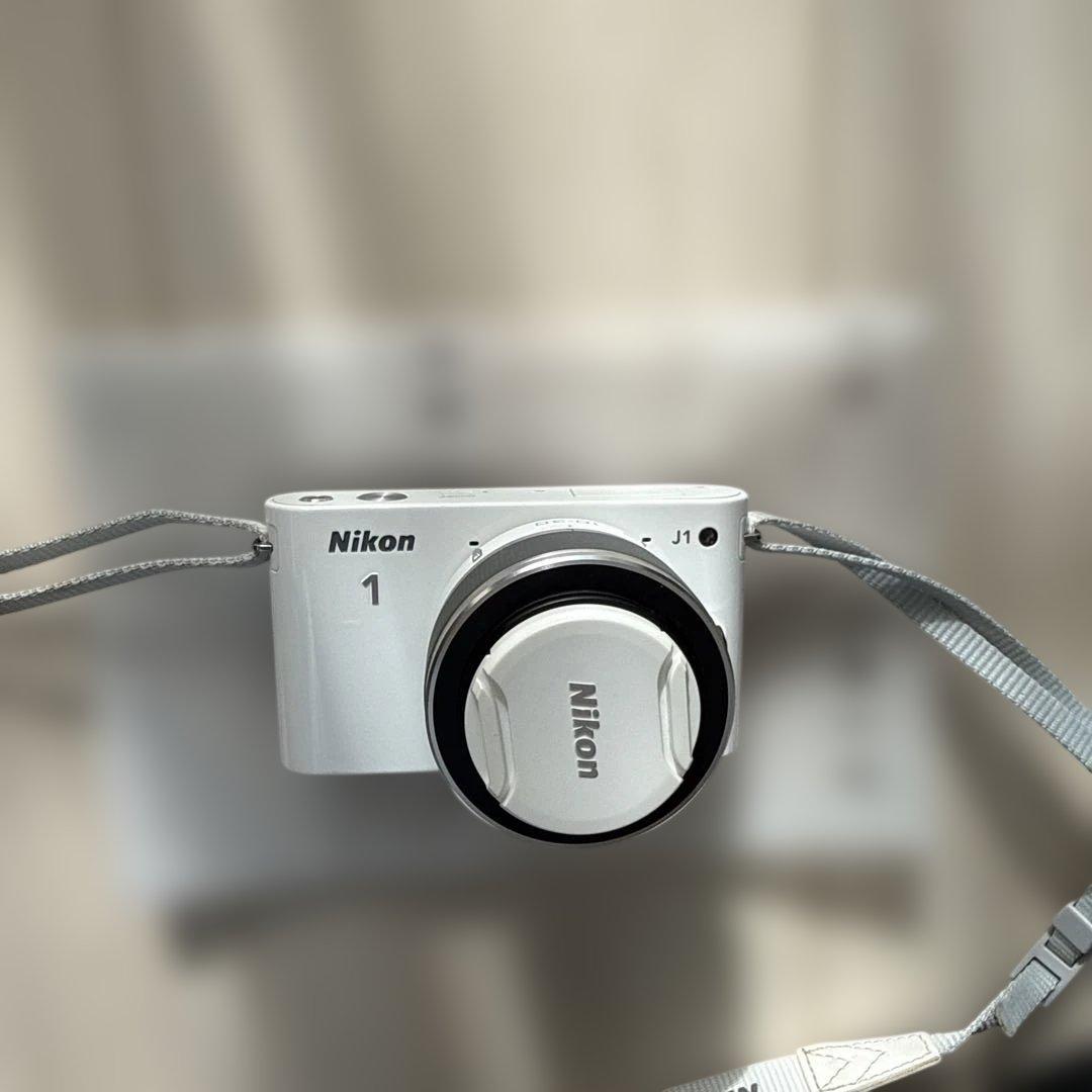 ニコン　Nikon カメラ