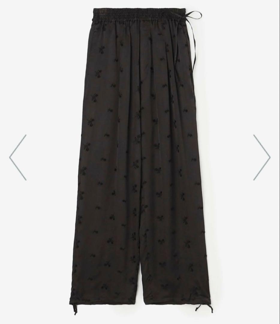 TICCA | フラワーエンブロイダリー サテンパンツ