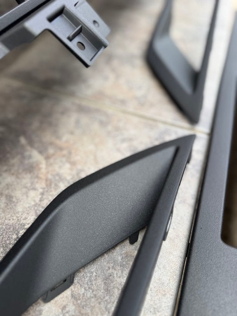 ②デリカd5 グリル　リア　ロアバンパー　ラプターライナー塗装