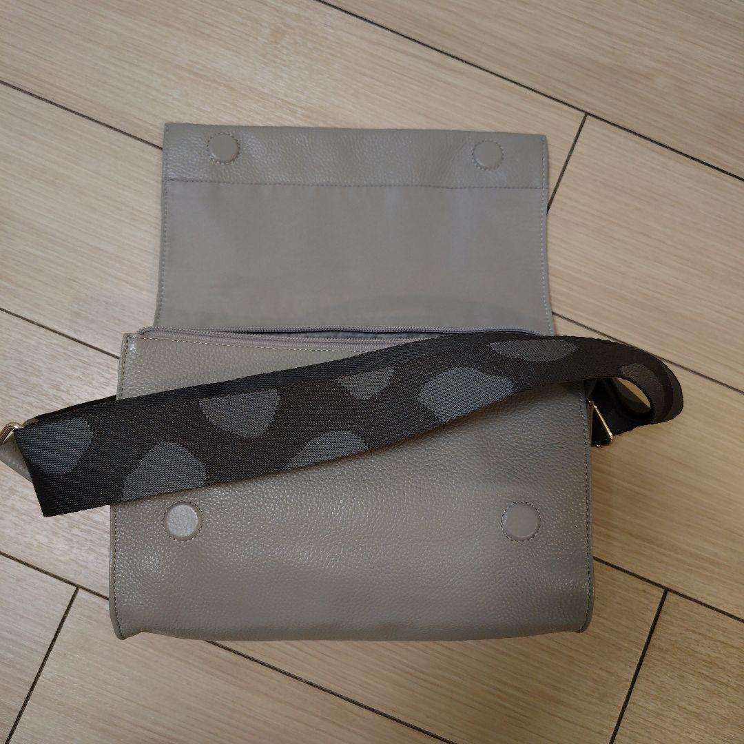 ear PAPILLONNER ワイドテープショルダーバッグ グレー