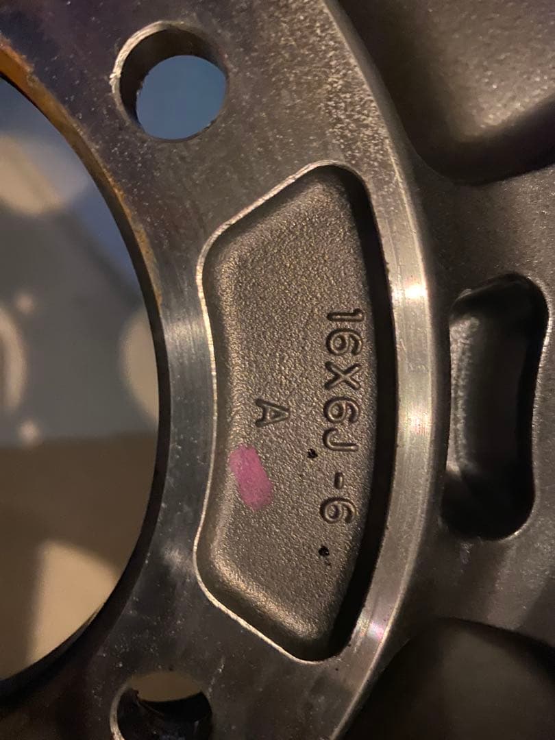 スタッドレスタイヤ　BRADLEY 16インチ4本　ジムニーシエラ　美品