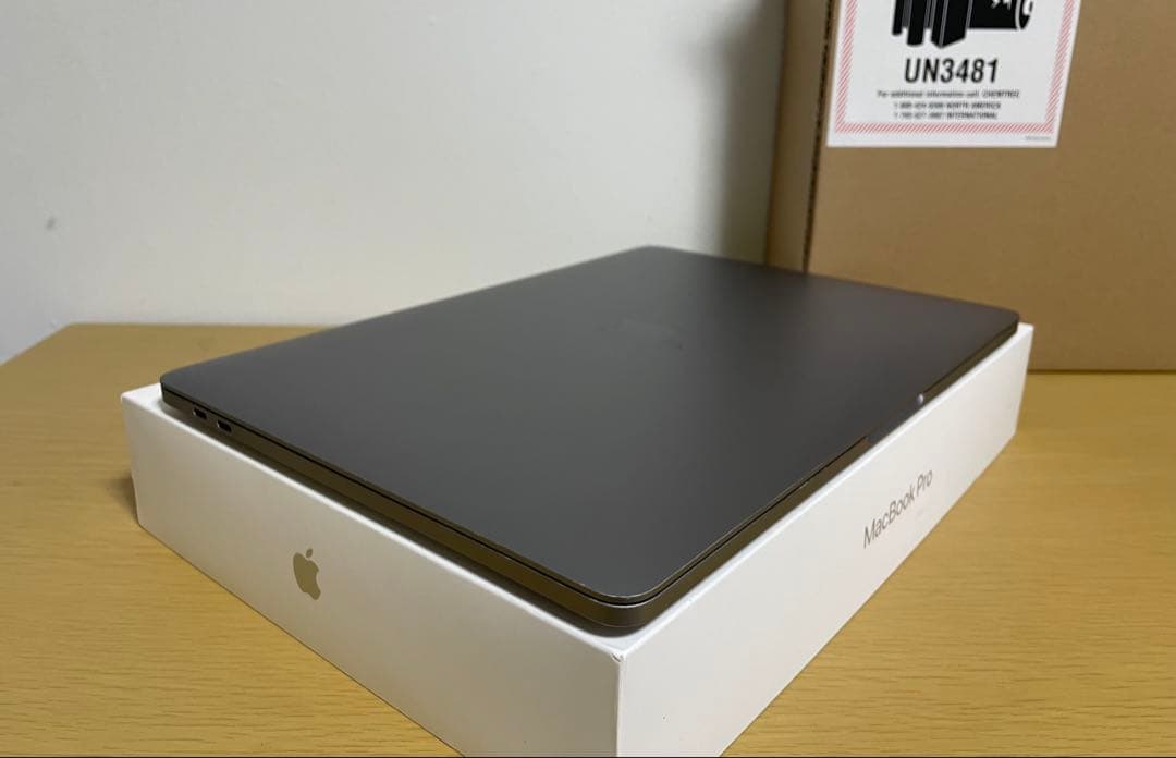 美品 MacBook Pro Retina 2020 バッテリー95％