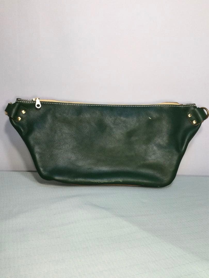 モス　グリーン　ハンドメイド感有り　ボディーバックショルダー付き