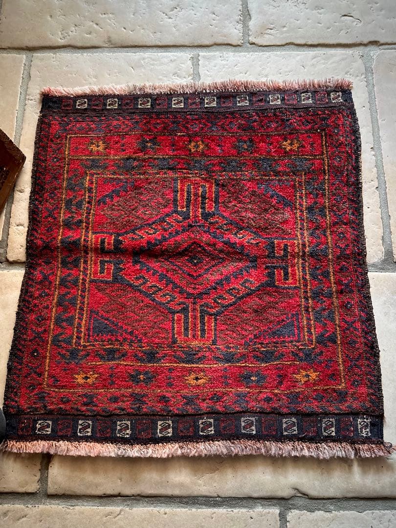 トライバルラグ　ヴィンテージラグ　アフガン　ミニラグ　バルーチ族　プリミティブ