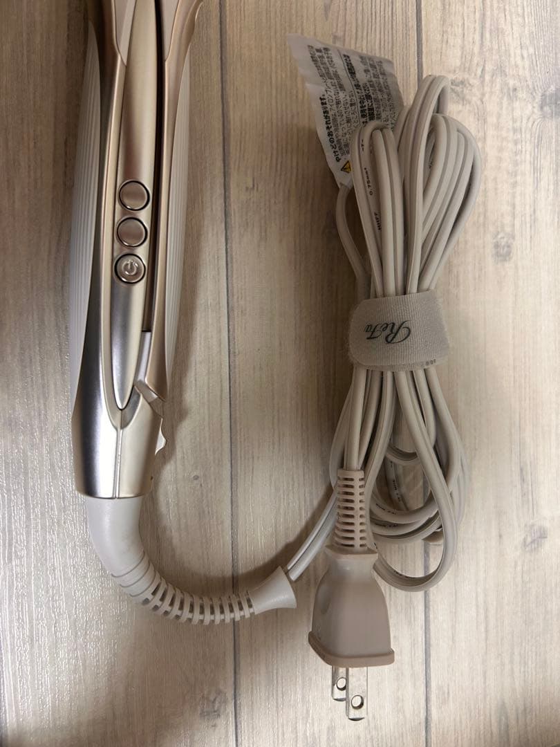 リファ　ストレートアイロンプロ　アイボリー