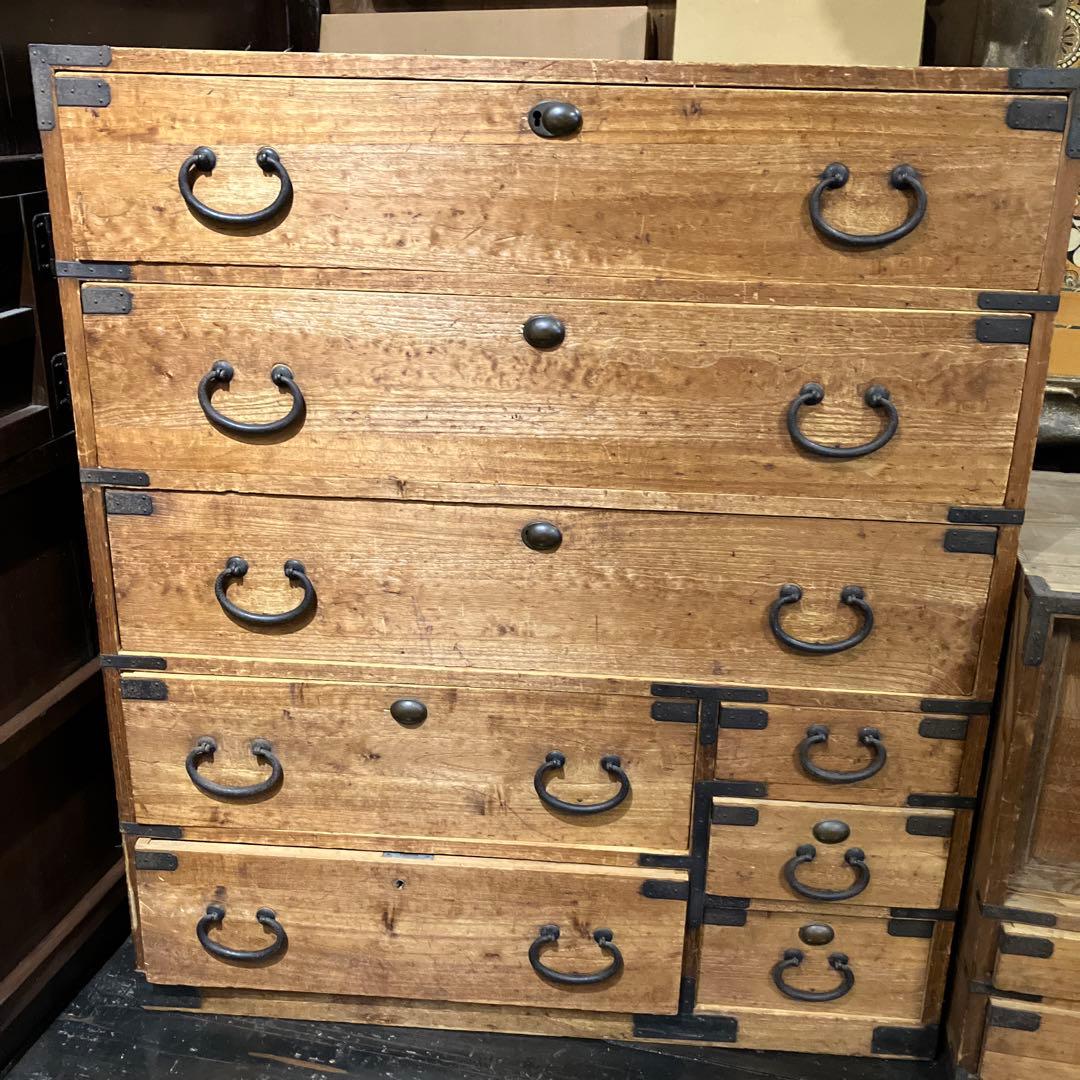 桐箪笥　日本箪笥 8引き出し