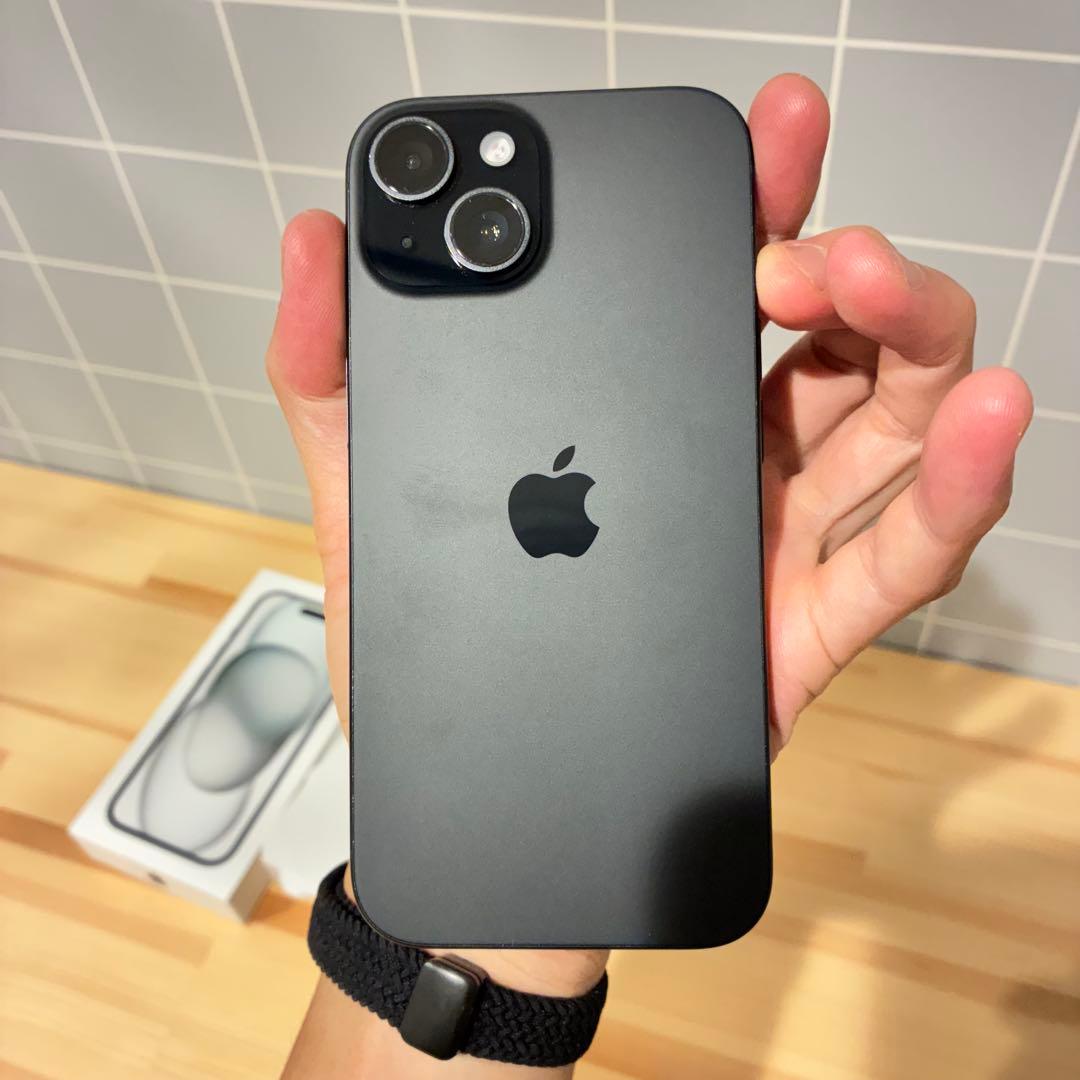 Apple iPhone 15 ブラック 128GB ディスプレイを公式にて交換