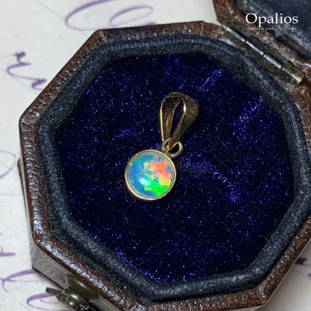 オーストラリア産オパール / 0.29ct K18ペンダントトップ